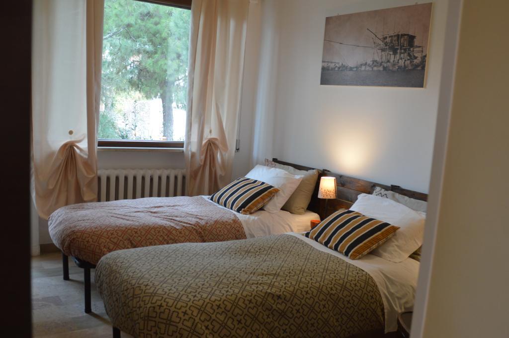 B&B In Villa Чивитанова Марке Екстериор снимка