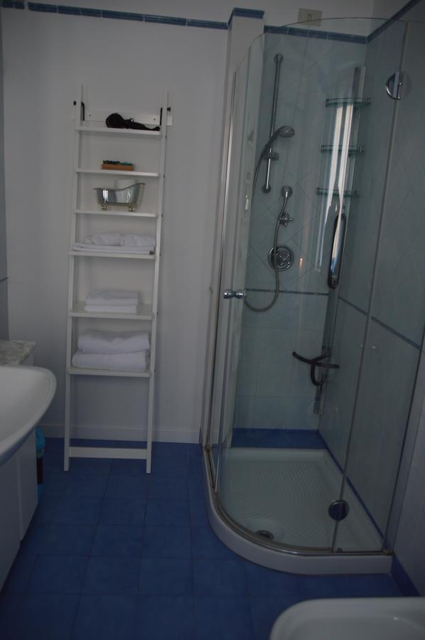 B&B In Villa Чивитанова Марке Екстериор снимка